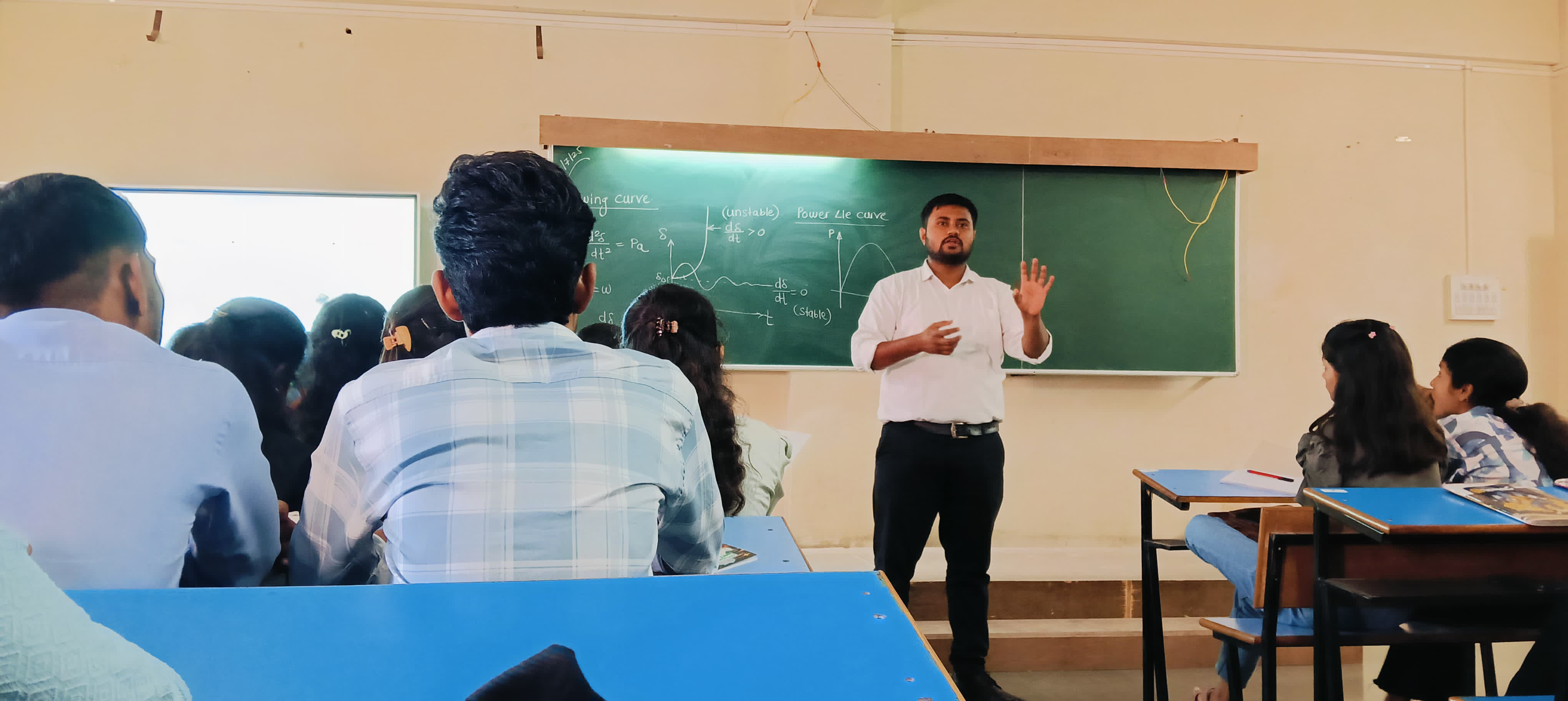 MakeIoT Institute Pune embedded systems career workshop for engineering students