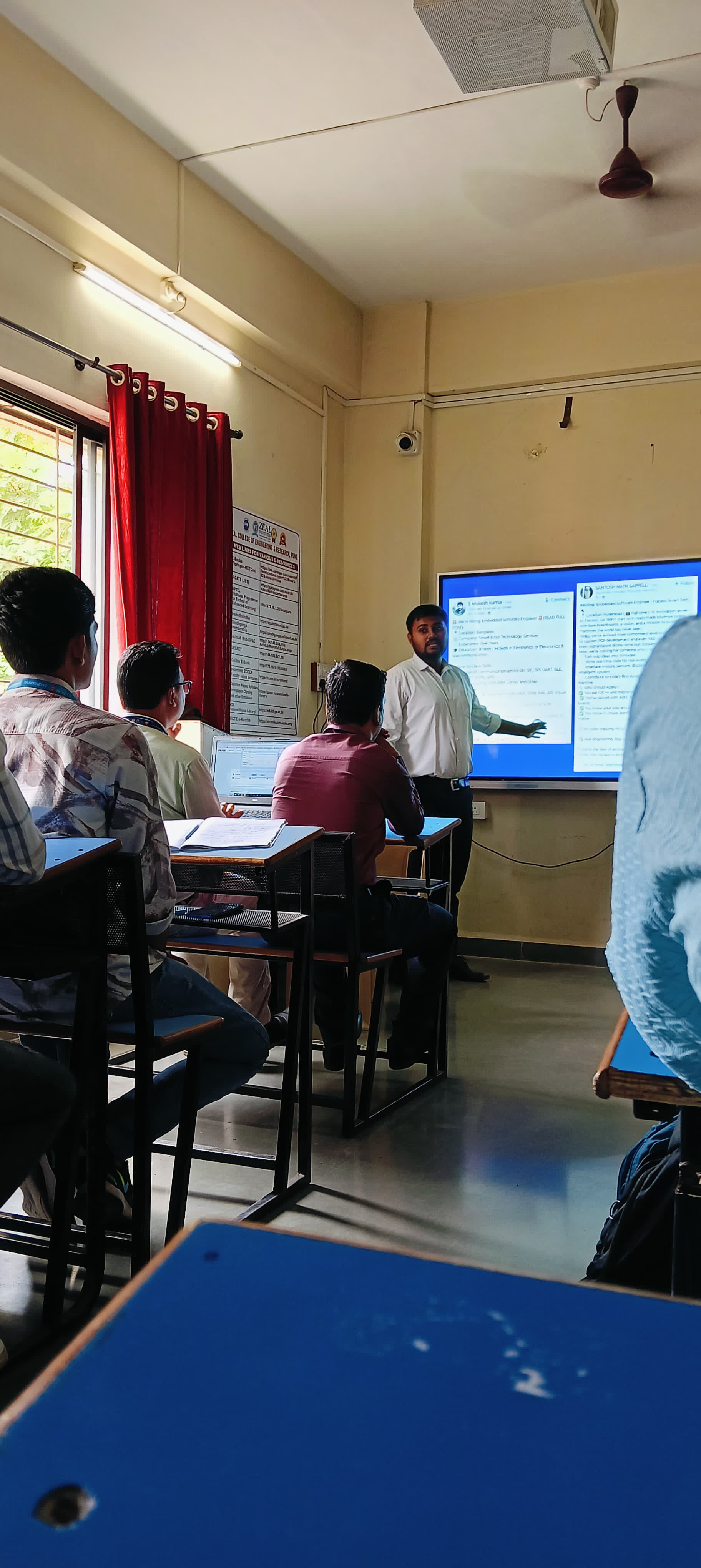 Embedded jobs in Pune and Bengaluru discussed with engineering students