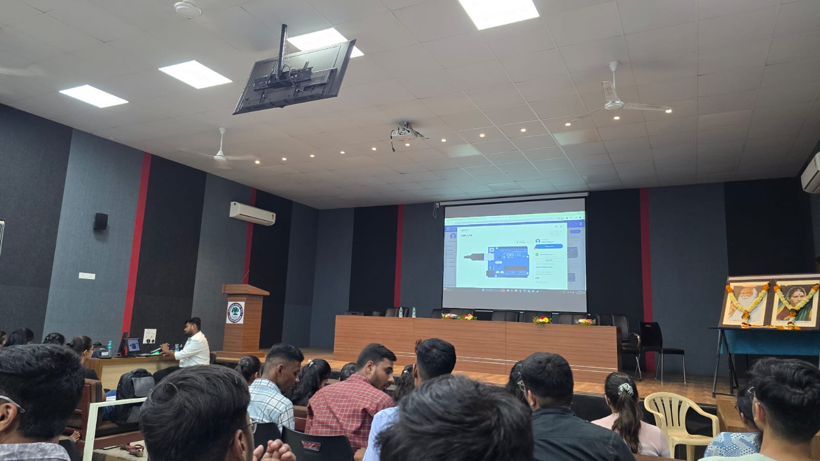 Arduino circuit simulation demonstrated during an embedded systems workshop at Karmaveer Bhaurao Patil College of Engineering Satara